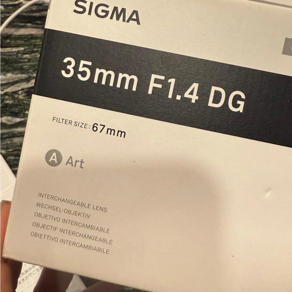 Sigma Beauty 35mm f/1.4 DG Lens - Black